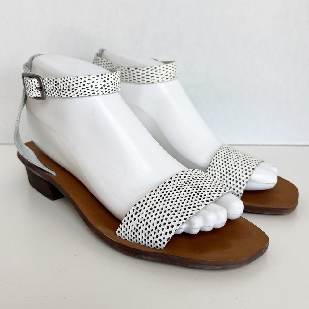 •MADEWELL• White Veronique Ankle Strap Sandal Snake Spot Size 9‎ Stacked Heel